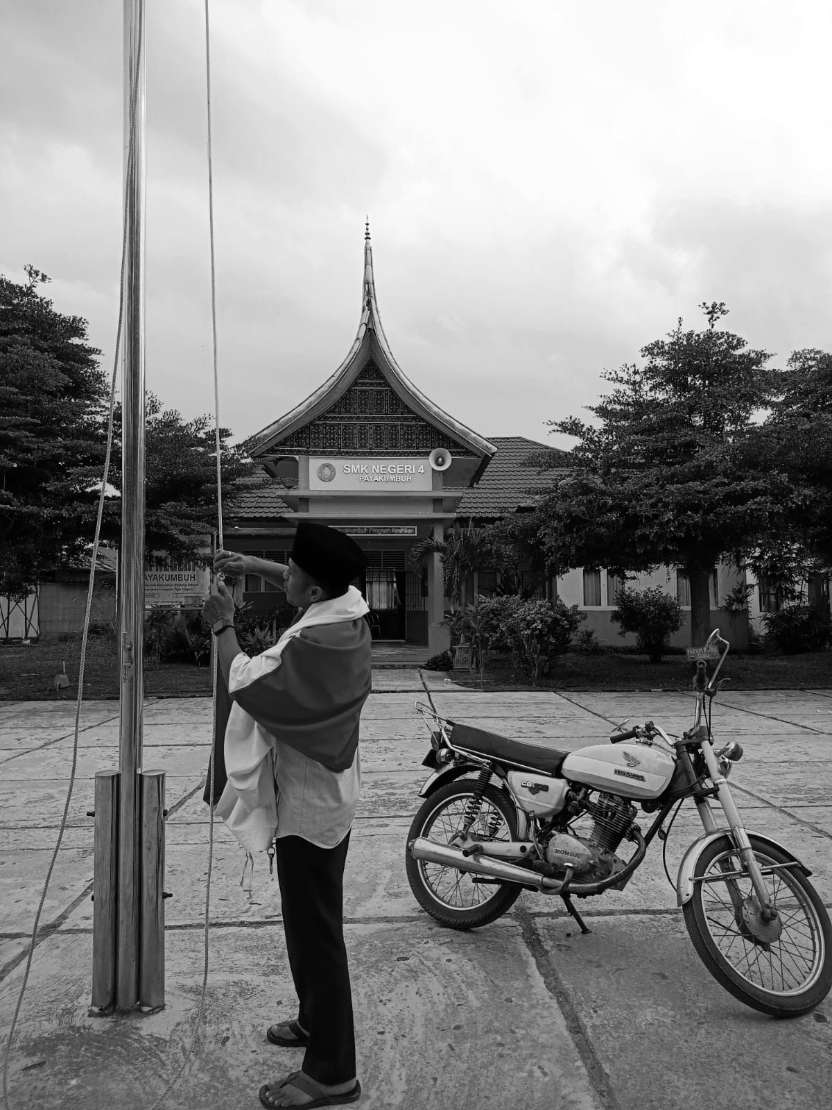 Penjaga peradaban ilmu tampa kenal lelah dan penuh keikhlasan